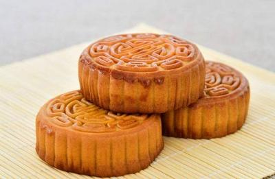 月饼是久负盛名的中国传统糕点之一
